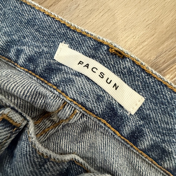 PAC SUN 2 Pairs Jeans - Size 26 - Faded‎ Black Mom & High Rise Straight Jeans - Picture 11 of 12